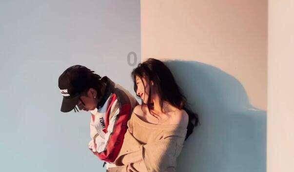 救援聪明的小女生